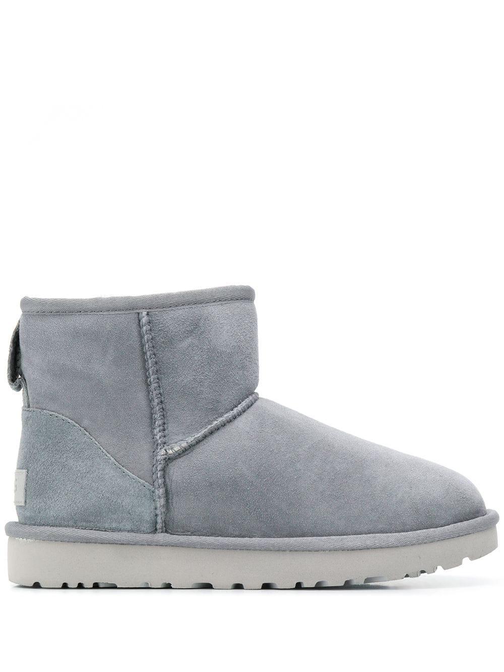 light grey uggs