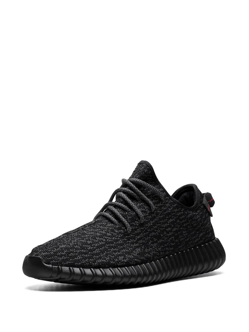 Купить кроссовки yeezy. Adidas Yeezy Boost 350 Black. Adidas Yeezy 350 Pirate Black. Adidas Yeezy Boost черные. Adidas Yeezy Boost 350 2016.