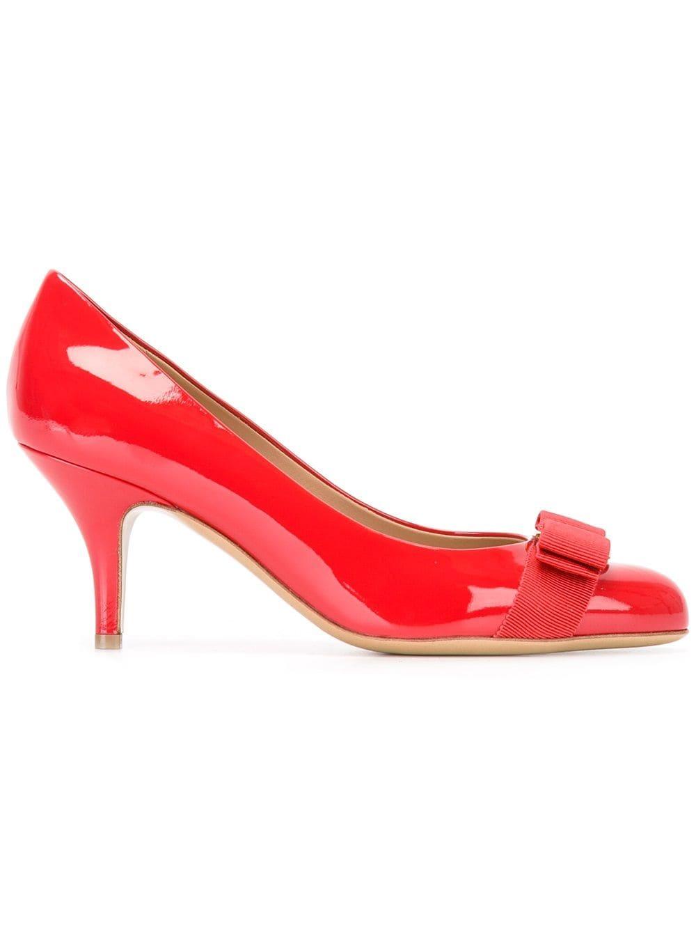 Феррагамо обувь. Туфли salvatore ferragamo. Туфли сальваторе феррагамо. Туфли salvatore ferragamo. Salvatore ferragamo vara bow pumps.