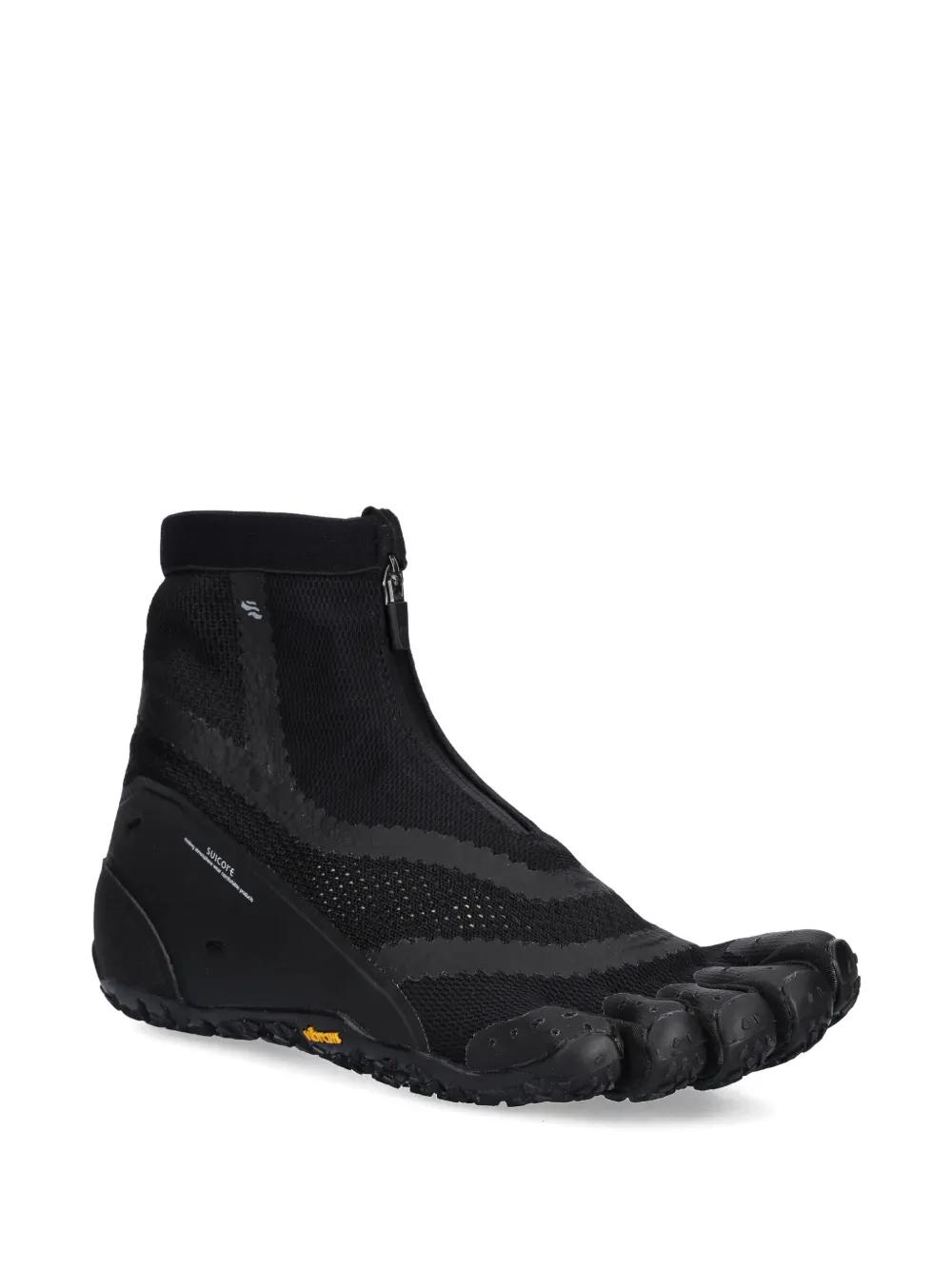 Suicoke Fivefingers Humamphibian Zip-Front Sneakers in Black for