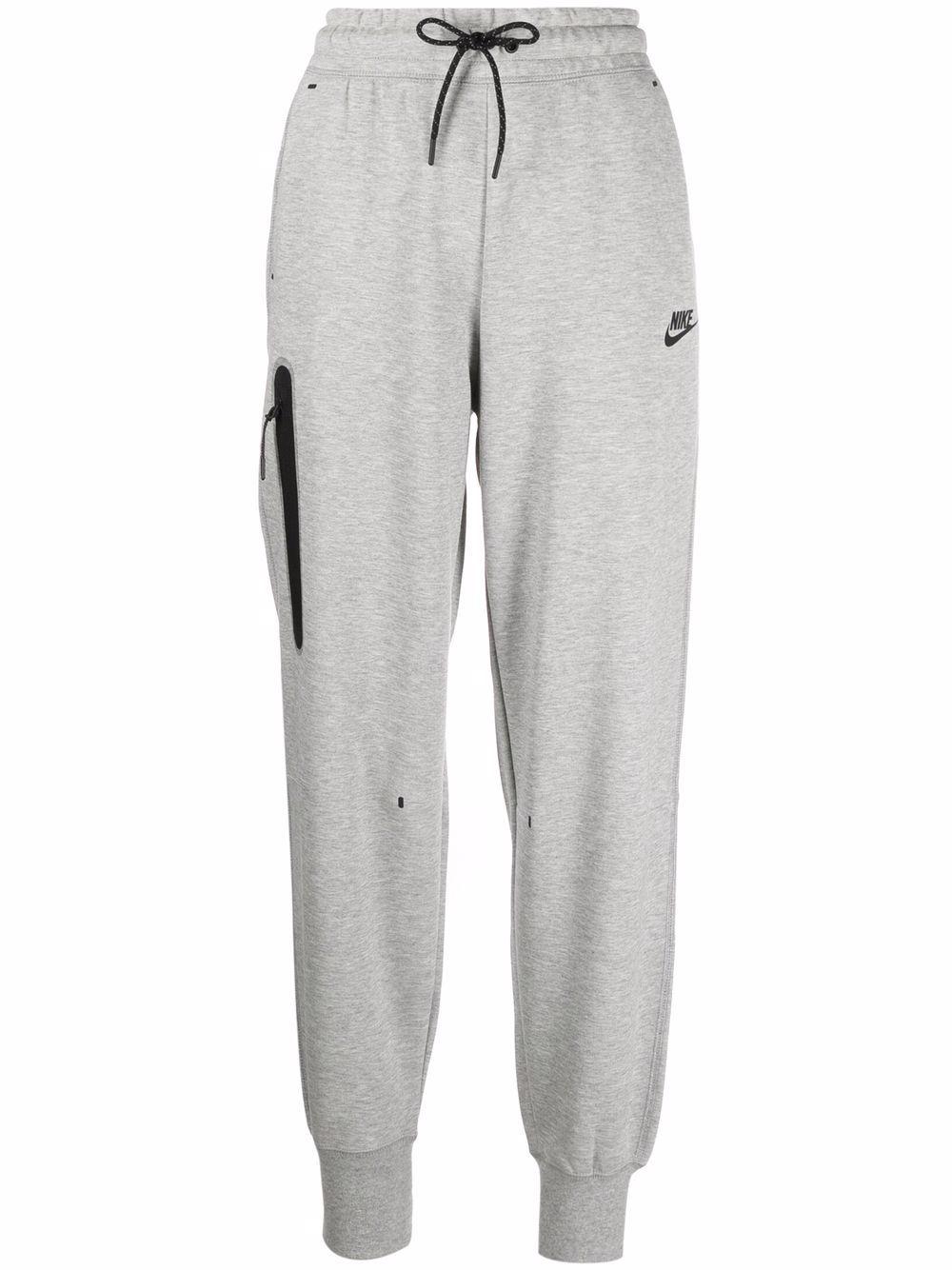 nike joggers with zip pockets