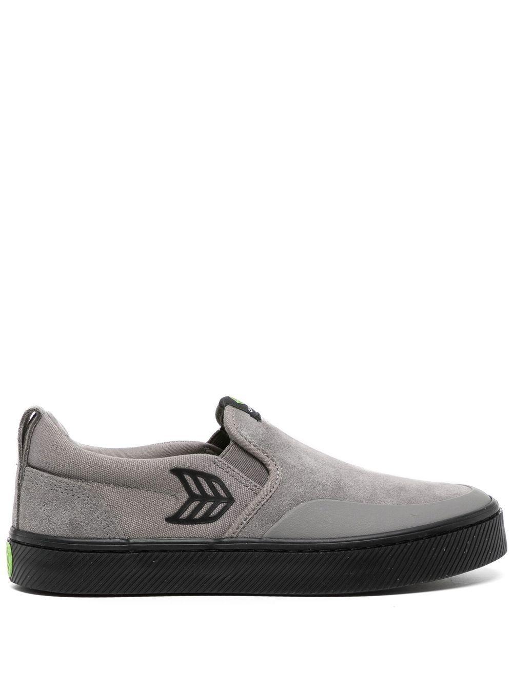 cariuma slip on