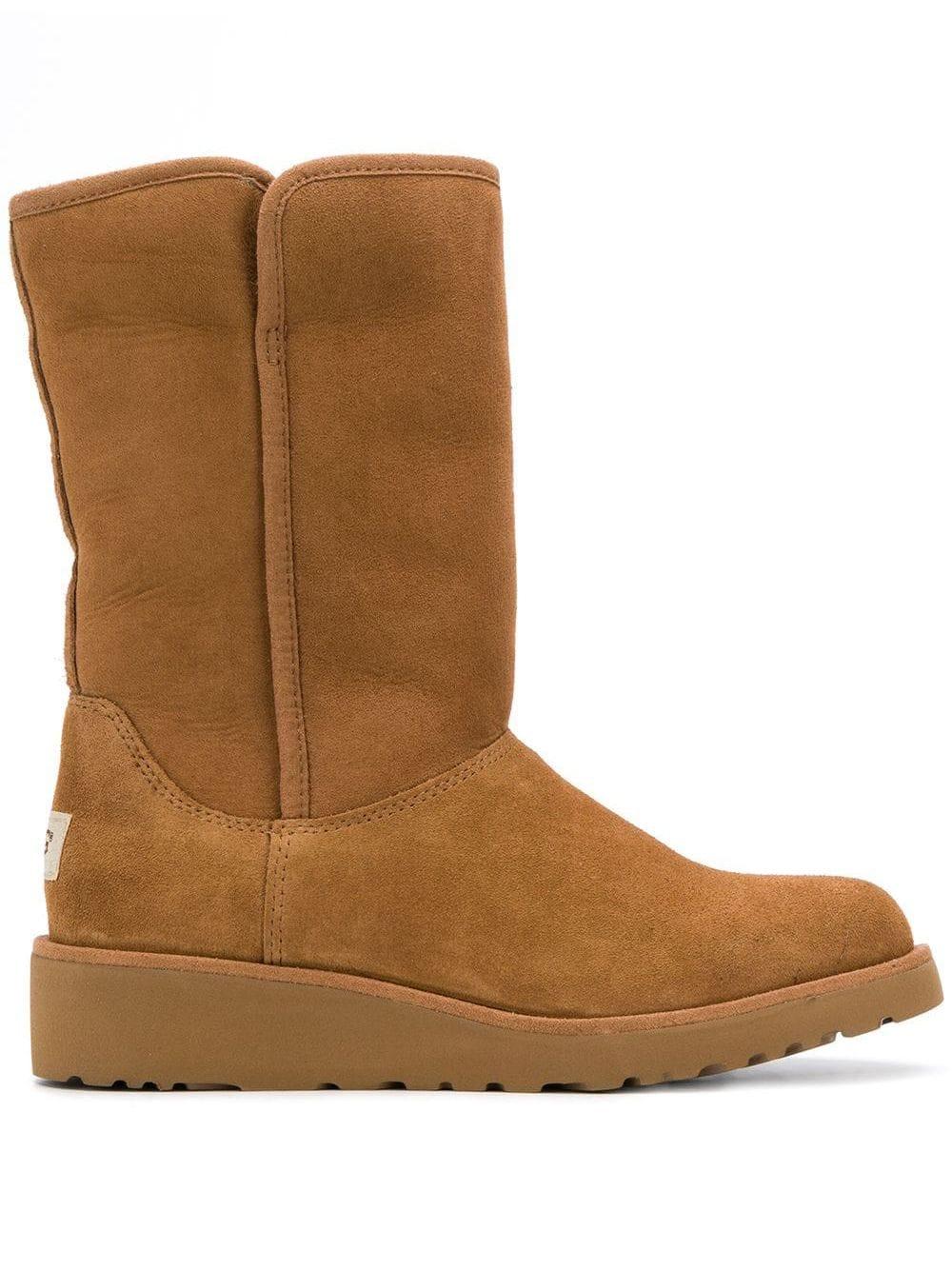 low brown ugg boots