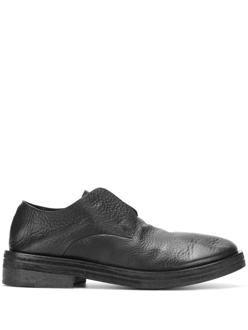 leather laceless shoes