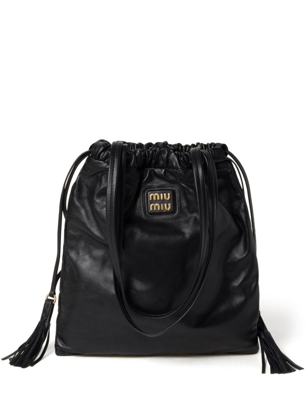 MIU MIU ブラックレザー メッセンジャーバッグ