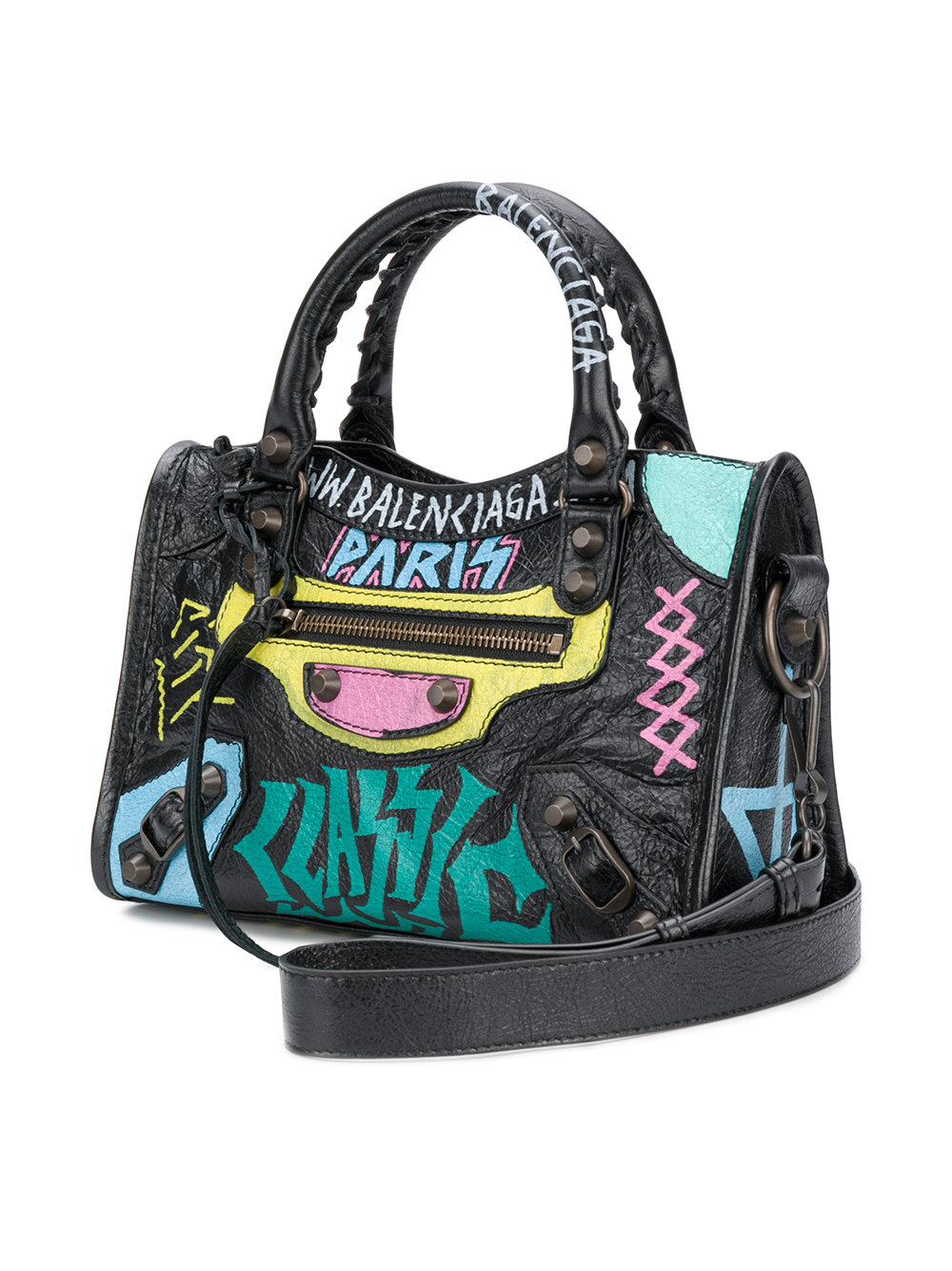 charme guiden vask Balenciaga Graffiti Classic City Mini Leather Bag in Black - Lyst