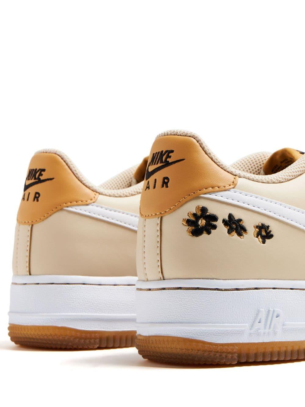 Nike Sneakers Met Geborduurde Bloemen in het Wit | Lyst NL