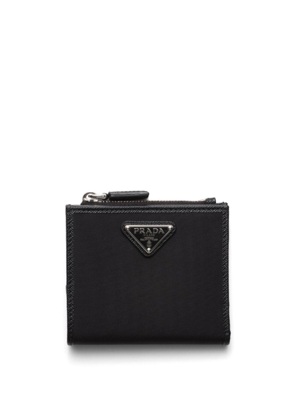 Prada logo wallet outlet