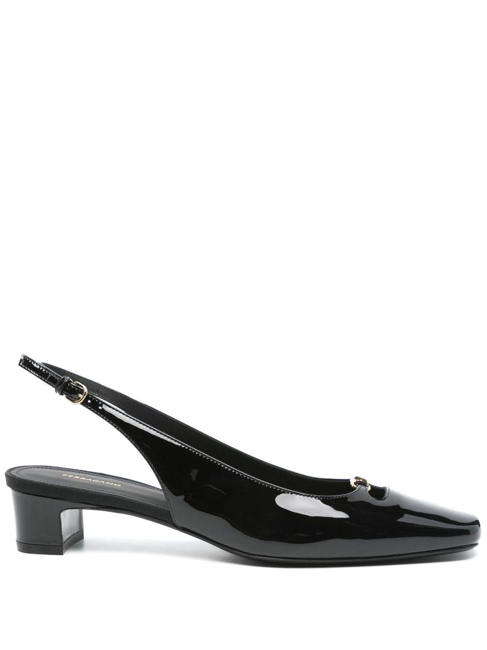 Ferragamo レディース ブラック カットアウト パンプス ヒール