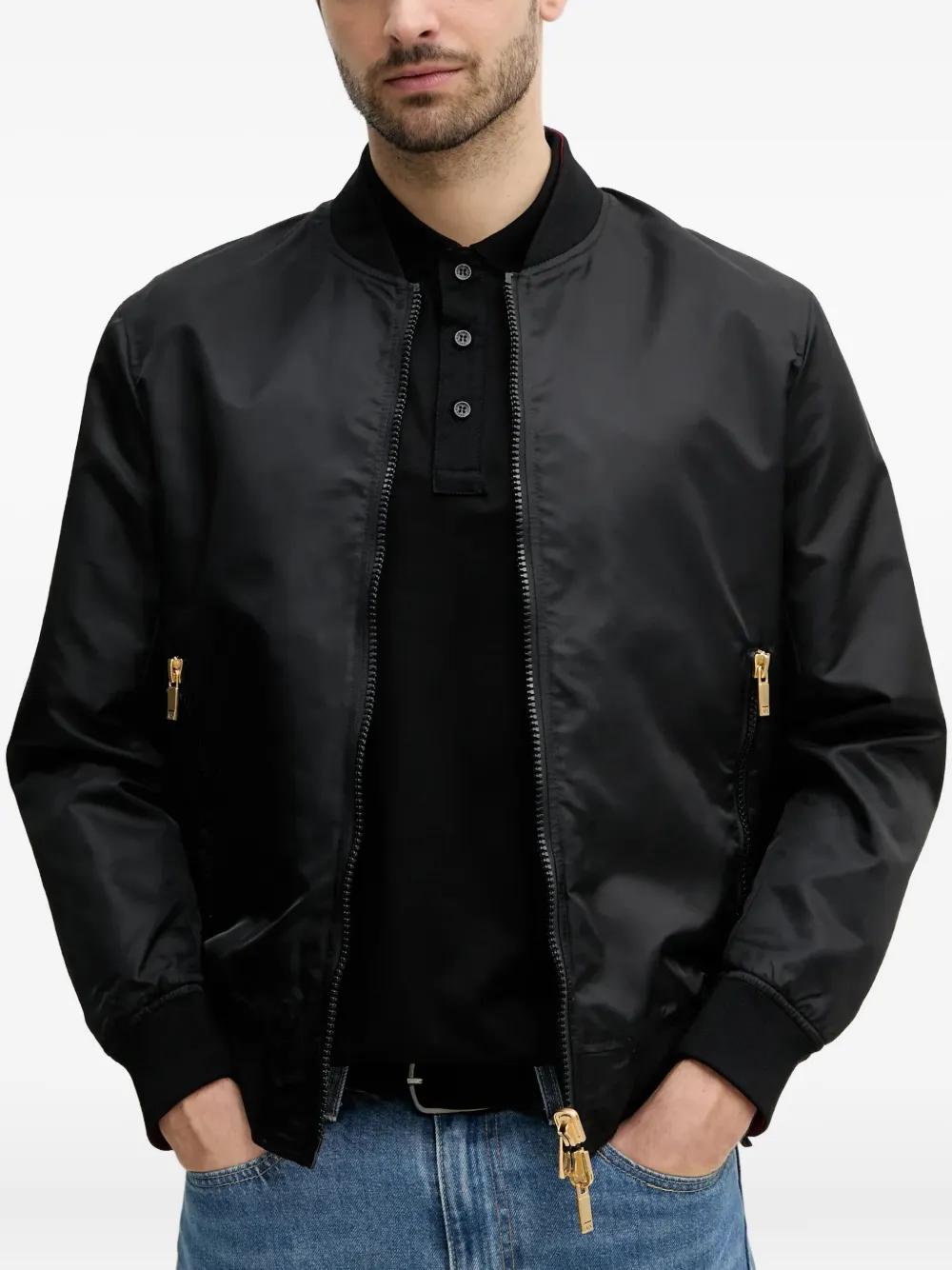 ジャケット・アウター ARMANI EXCHANGE REVERSIBLE BOMBERJACKET ARMANI EXCHANGE Embroidered-Snake Reversible Bomber Jacket in