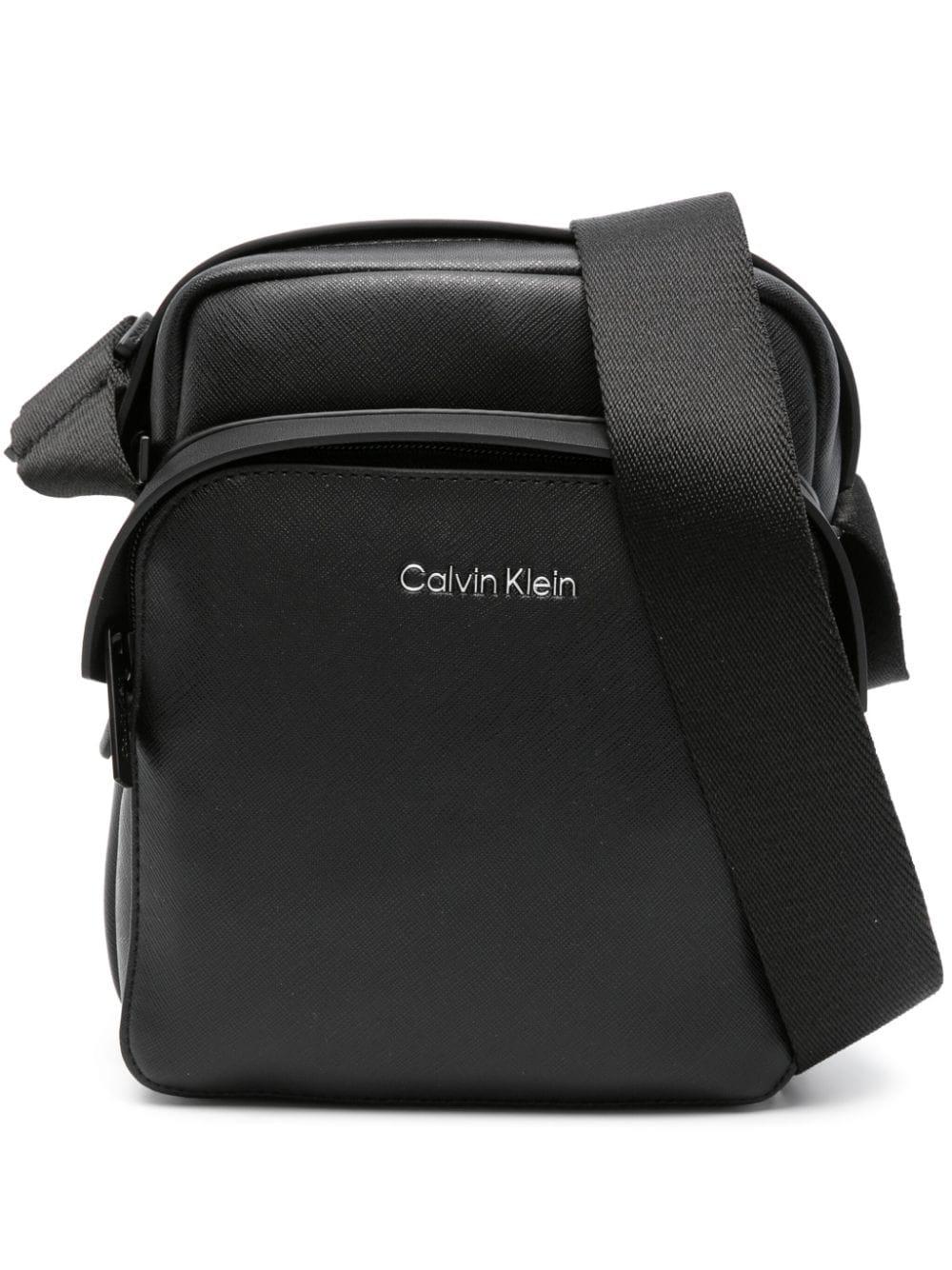 Must Reporter Bag with Pocket in Black