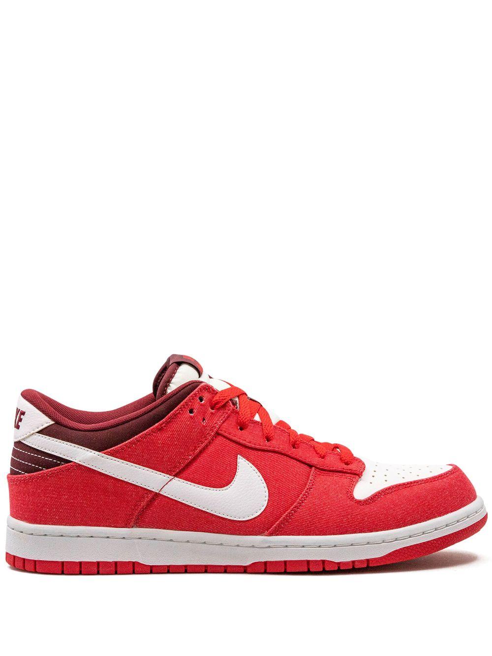 nike dunk high hyper red