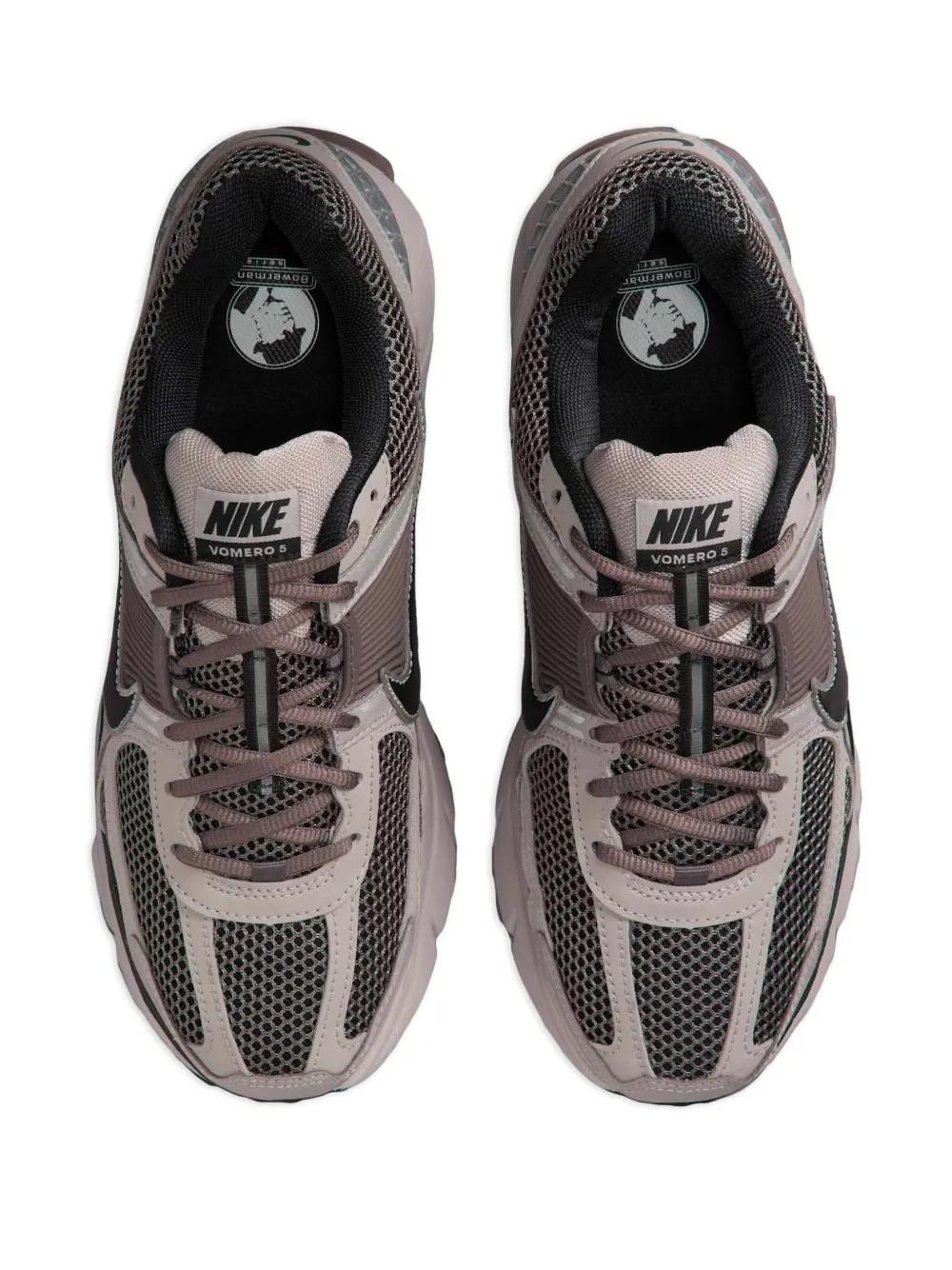 Nike Zoom Vomero 5 