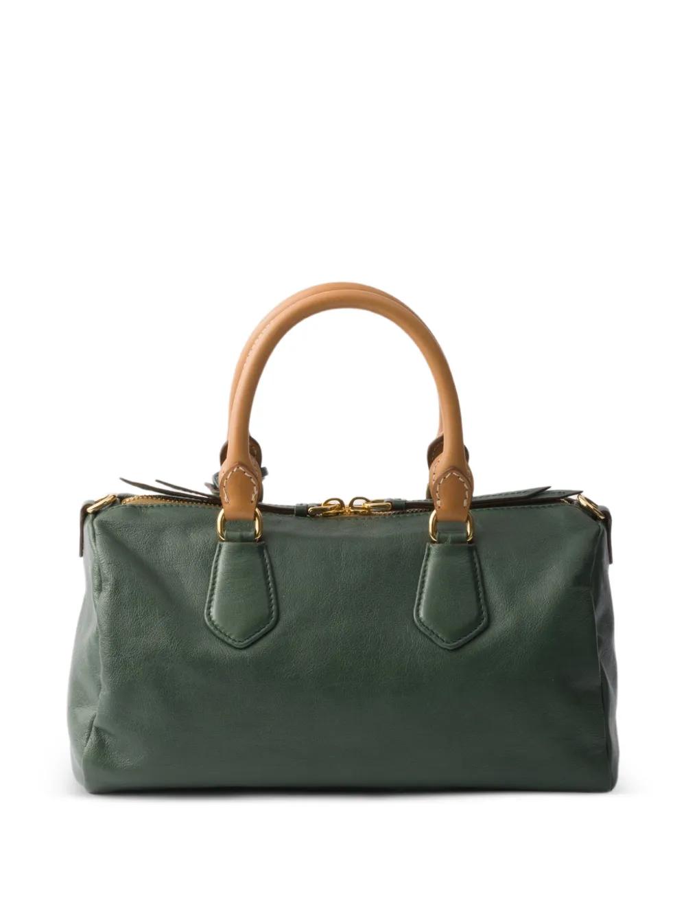 グリーン Prada バッグ レディース | Lyst