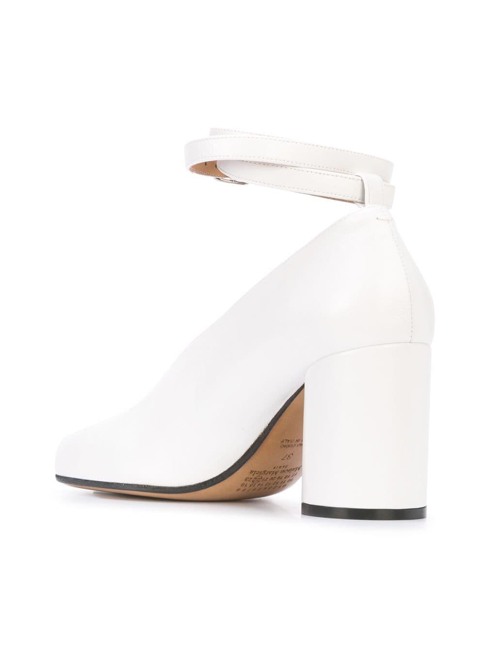 Maison Margiela Leather Tabi Mary Jane Pumps in White | Lyst