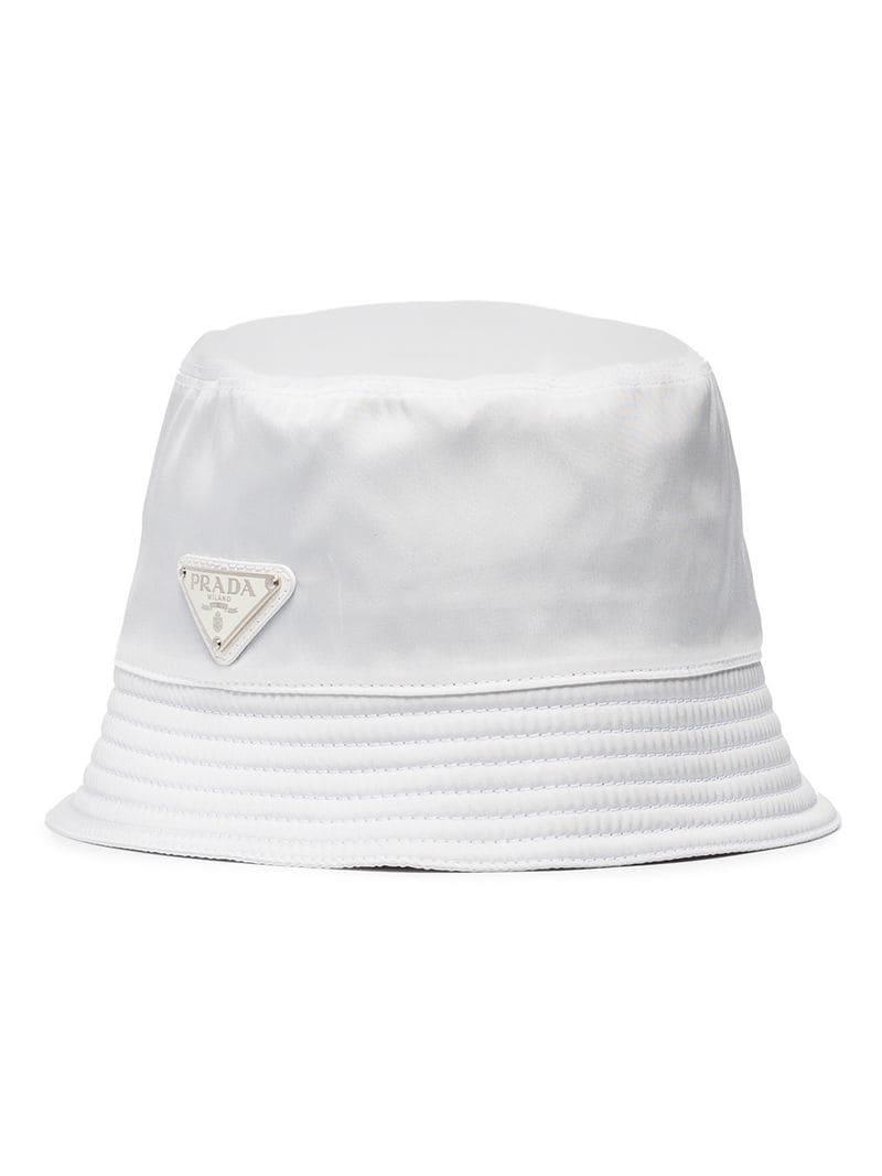praktijk Acteur attribuut Prada Nylon Logo Bucket Hat In White for Men | Lyst