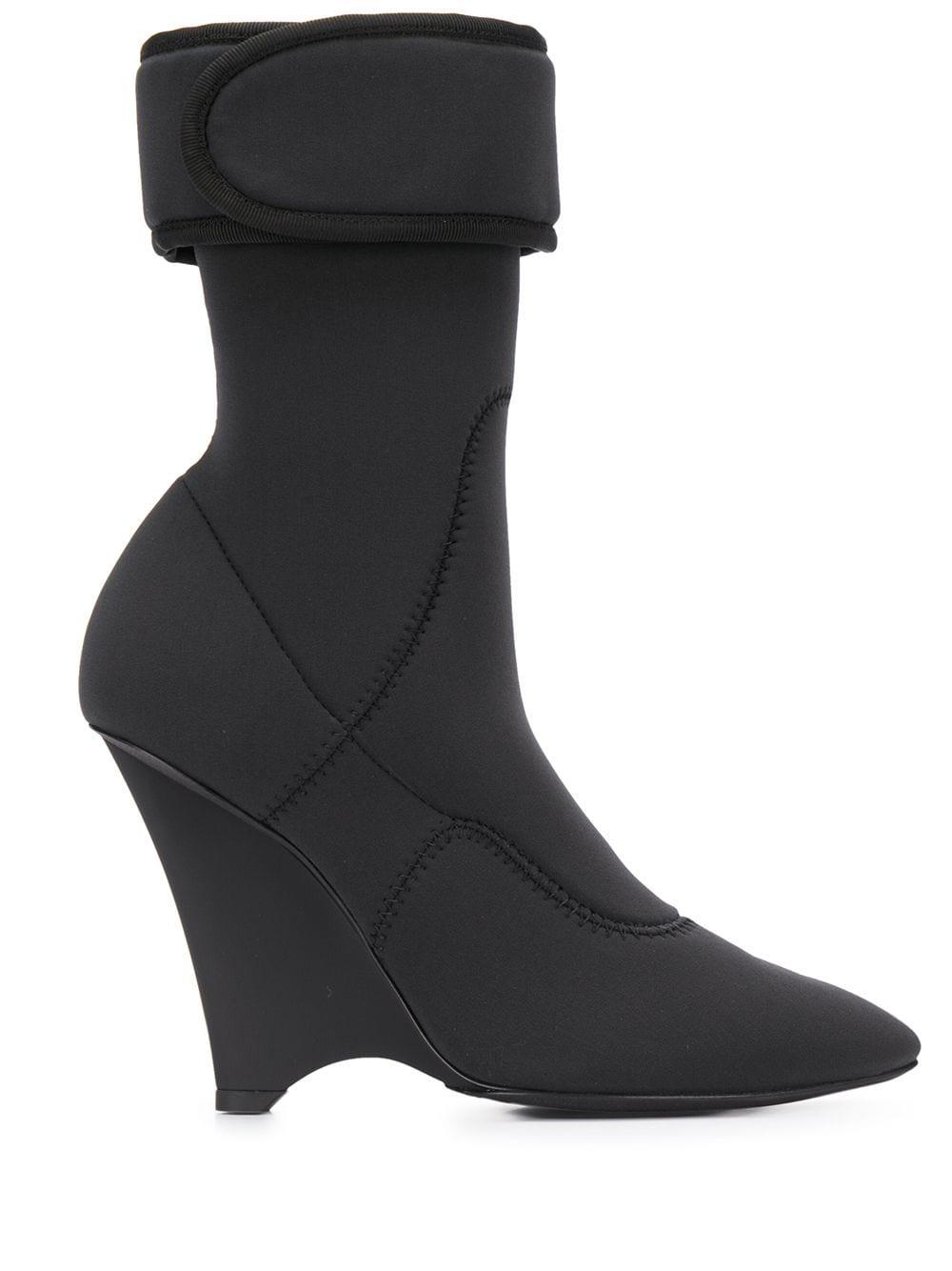 yeezy scuba boots price