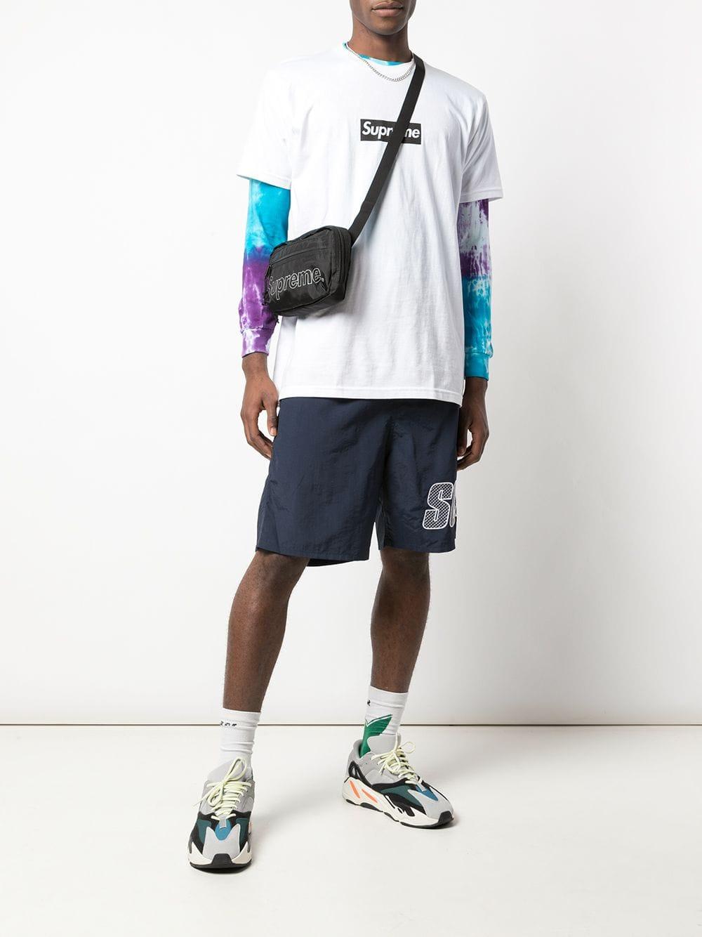 supreme shoulder bag fw18 on person
