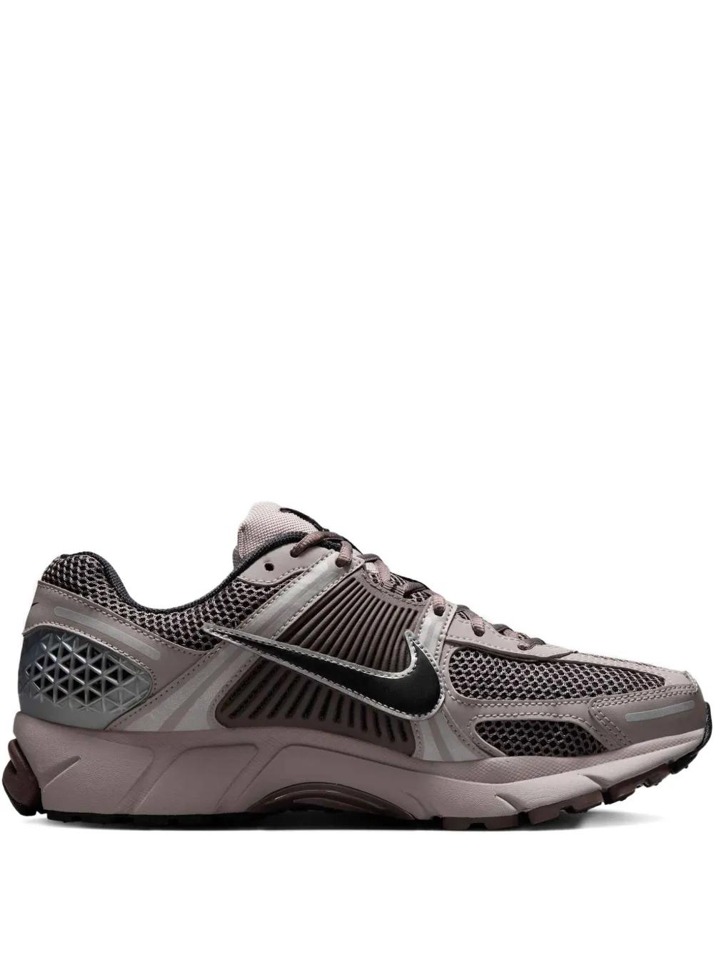 Nike Zoom Vomero 5 