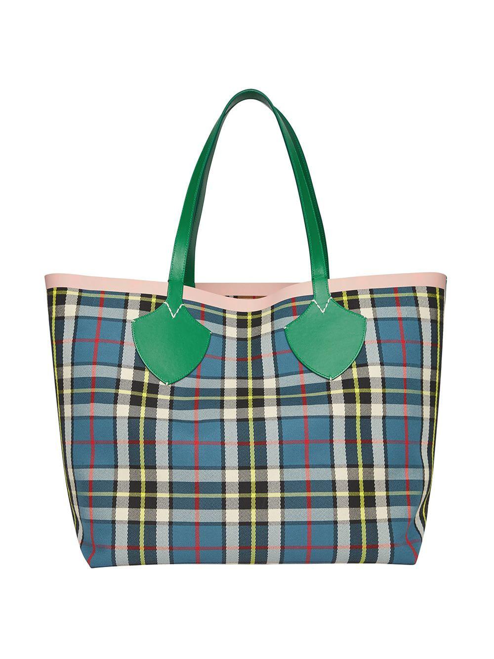 Burberry Cotton The Giant Reversible Tote In Vintage Check in Green - Lyst