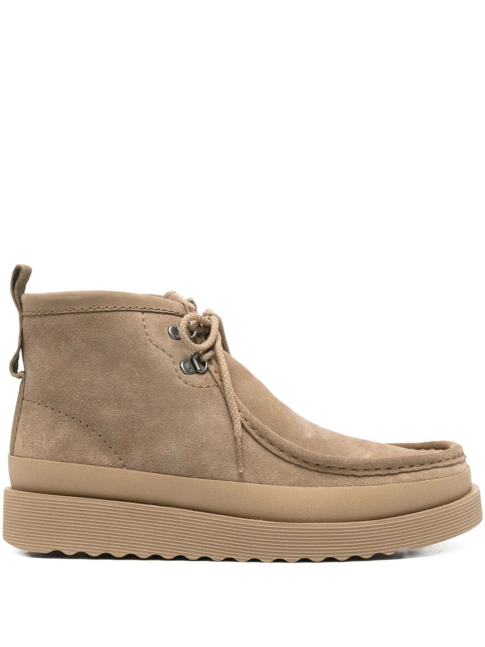 clarks chukka boots canada