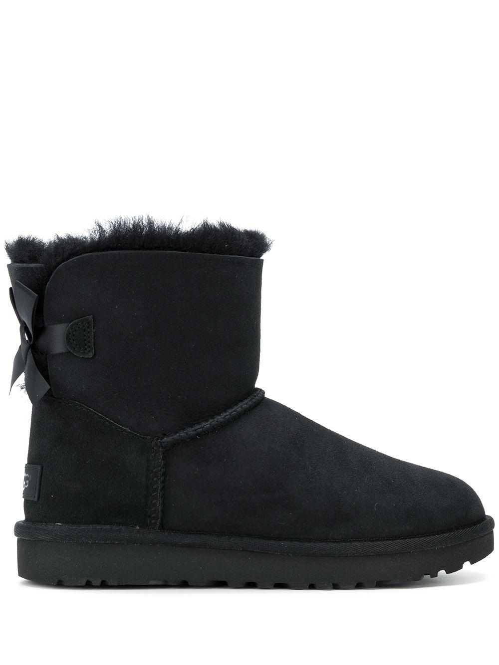 short black bow uggs