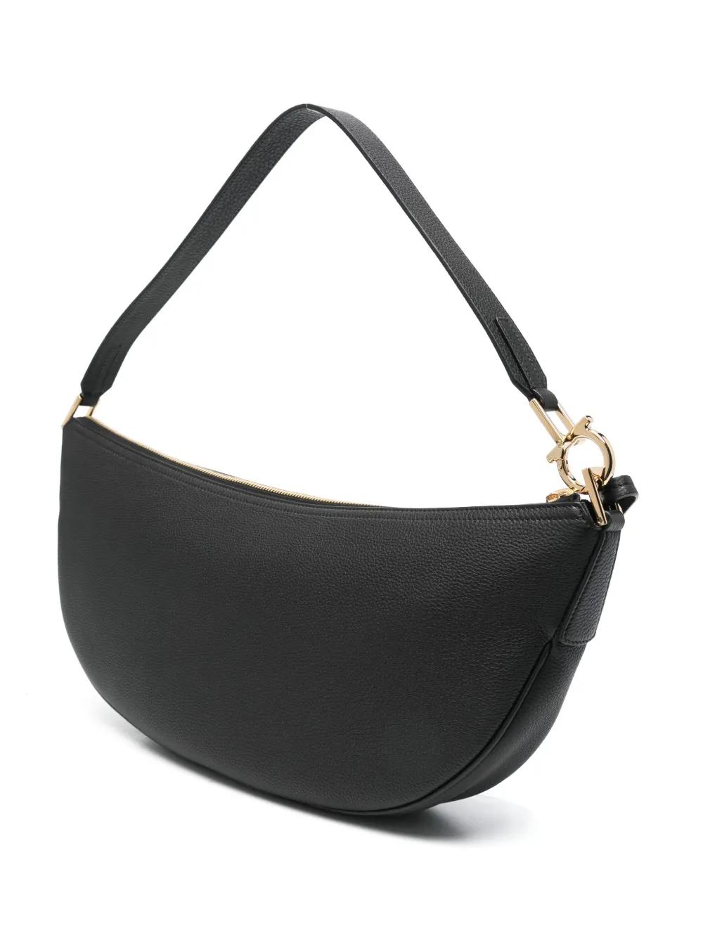ショルダーバッグ・ポシェット Salvatore Ferragamo Black Leather Medium Smile Shoulder Bag Ferragamo Small Smile Shoulder Bag in Black | Lyst