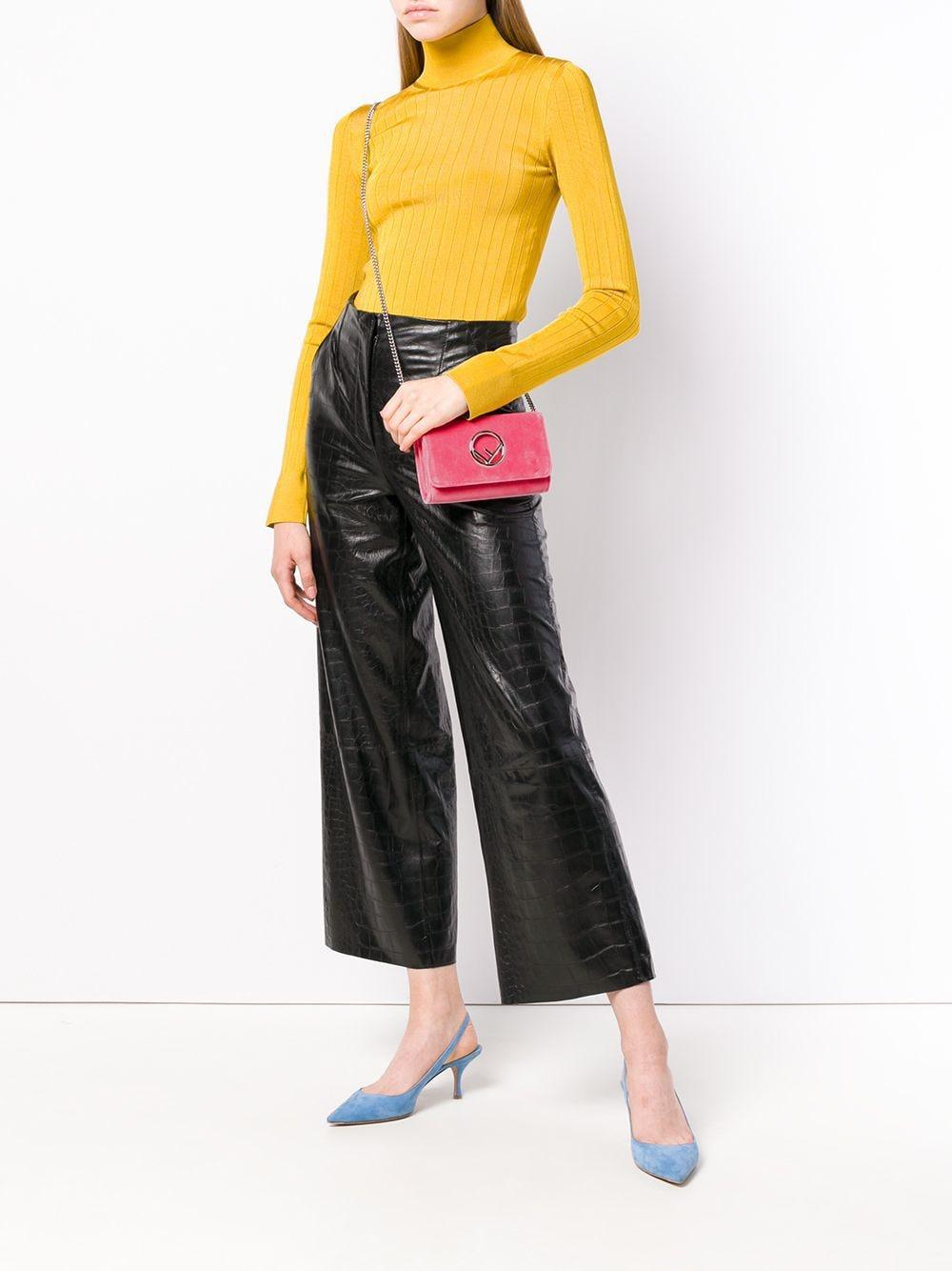 Fendi wallet hotsell on chain pink