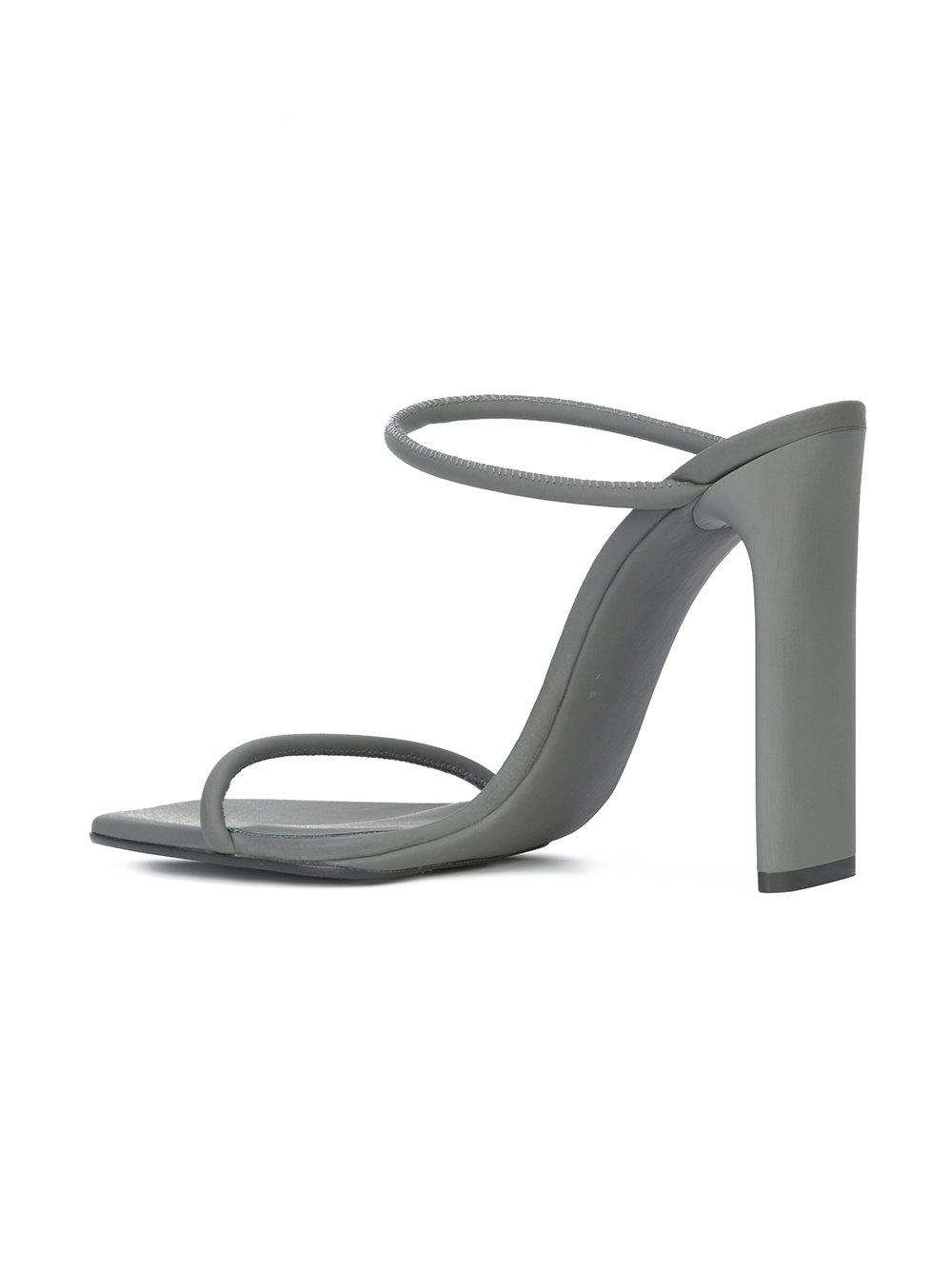 yeezy minimal sandal