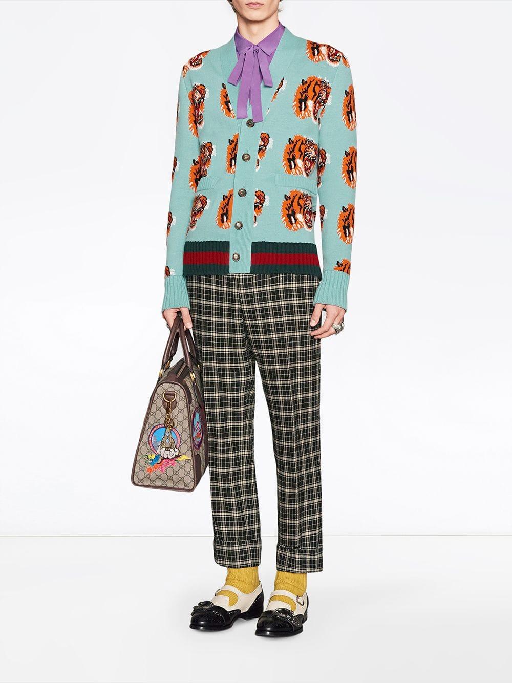 gucci courrier soft gg supreme duffle bag