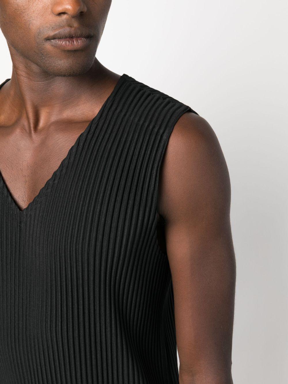 Homme Plissé Issey Miyake V-neck Pleated Tank Top in Black for Men | Lyst UK