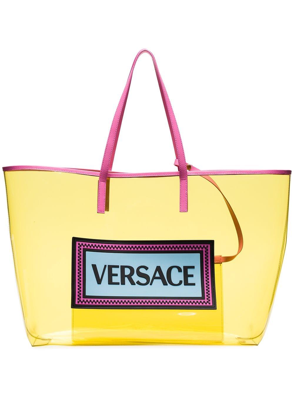 Versace Handtasche mit Logo in Gelb | Lyst DE