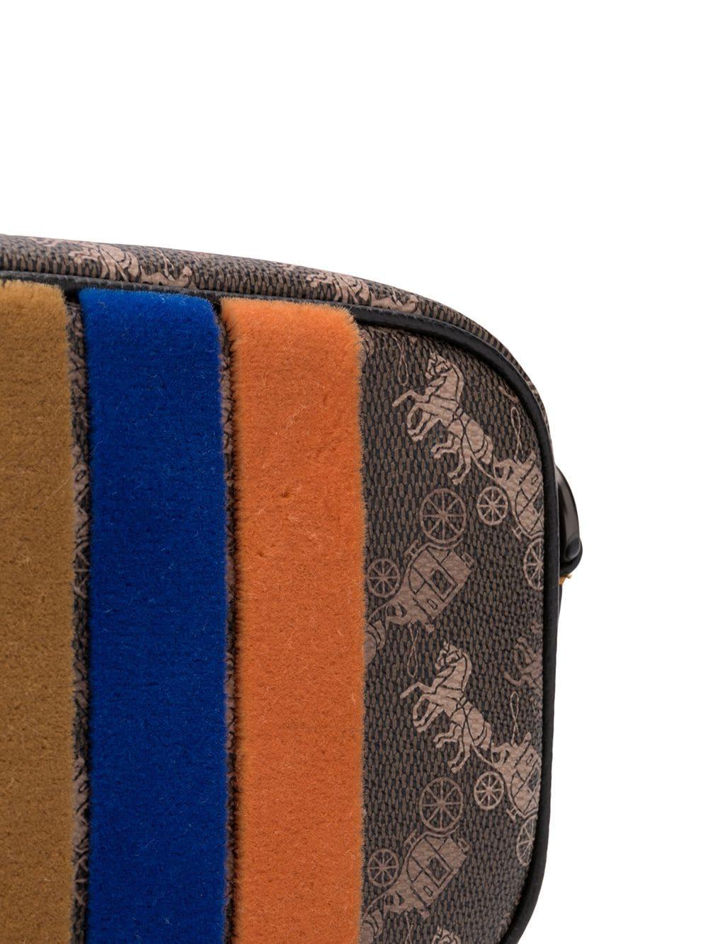 coach camera bolsa 16 with horse and carriage print