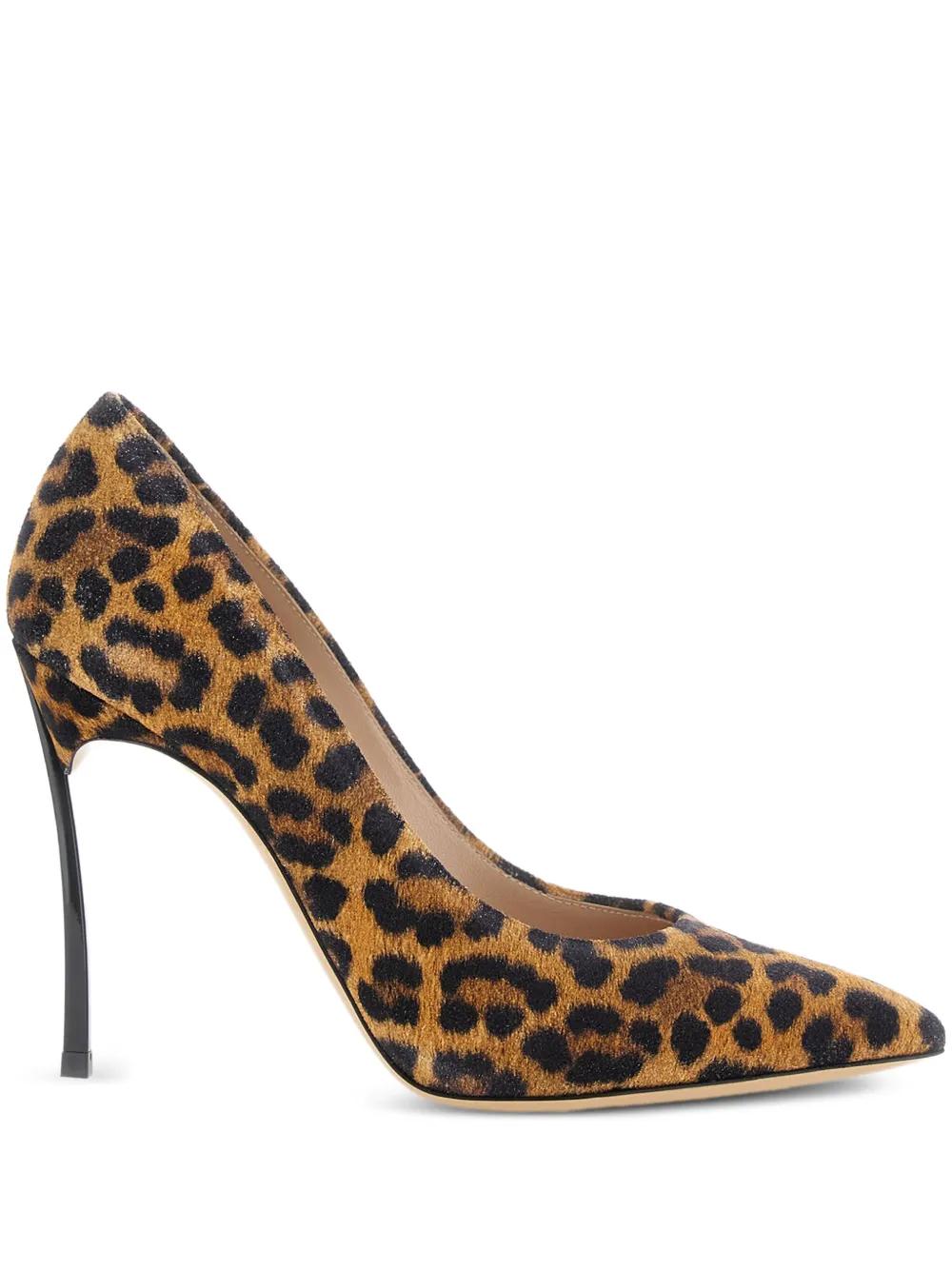 パンプス CASADEI Black Suede Starsway Julia Pumps Starsway Julia Sandals in Black for Women | Casadei®