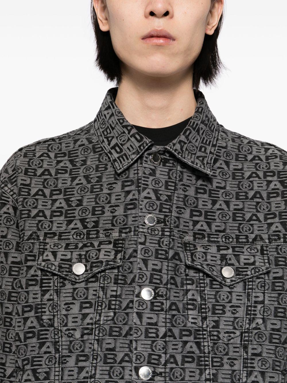 A Bathing Ape メンズ グレー オールオーバーロゴ デニムジャケット 