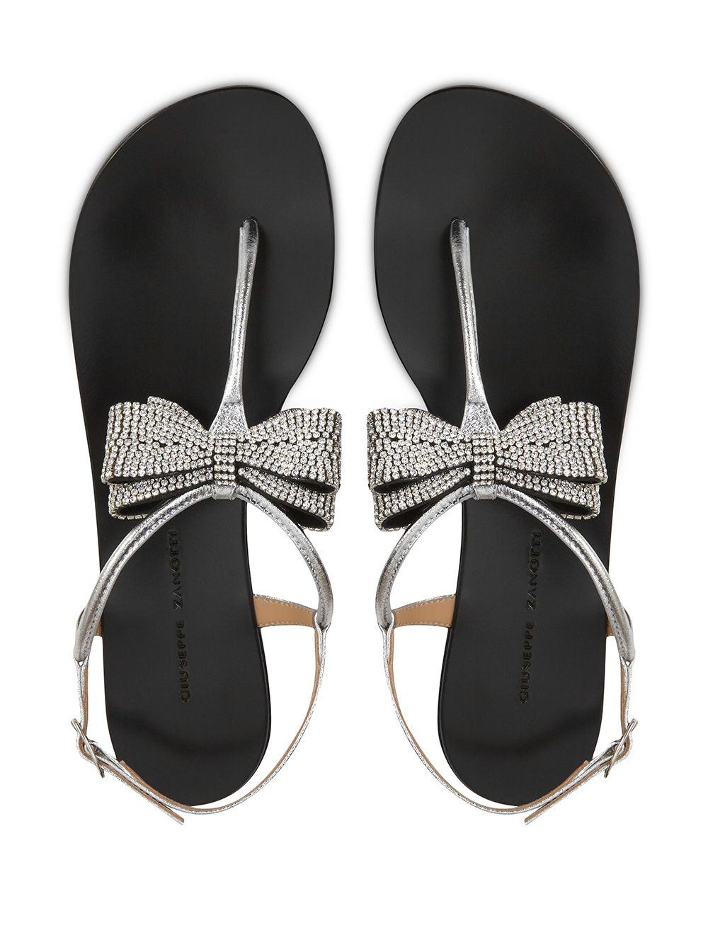 Giuseppe Zanotti Leather Crystal-bow Metallic Flat Sandals - Lyst