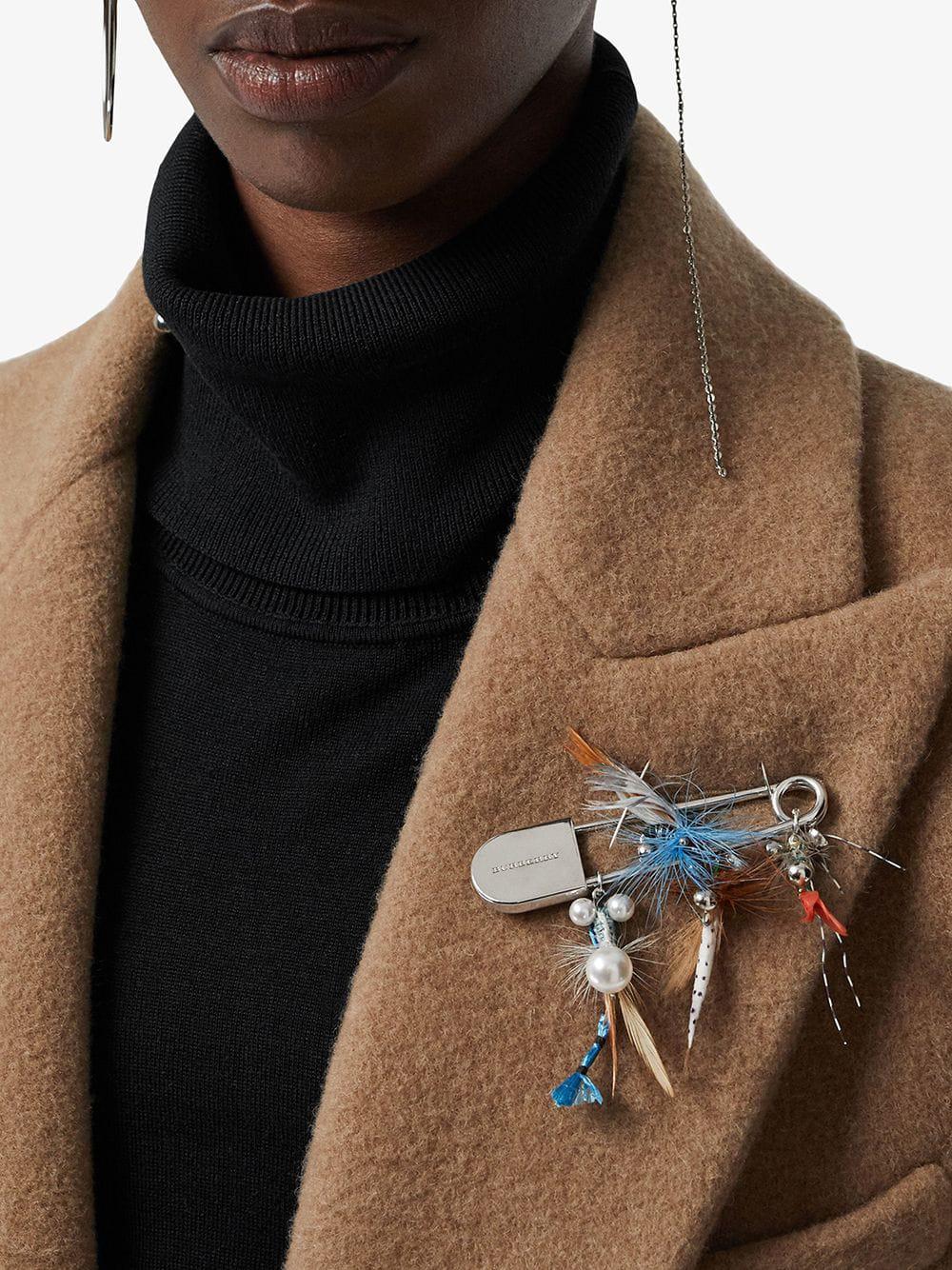 burberry kilt pin