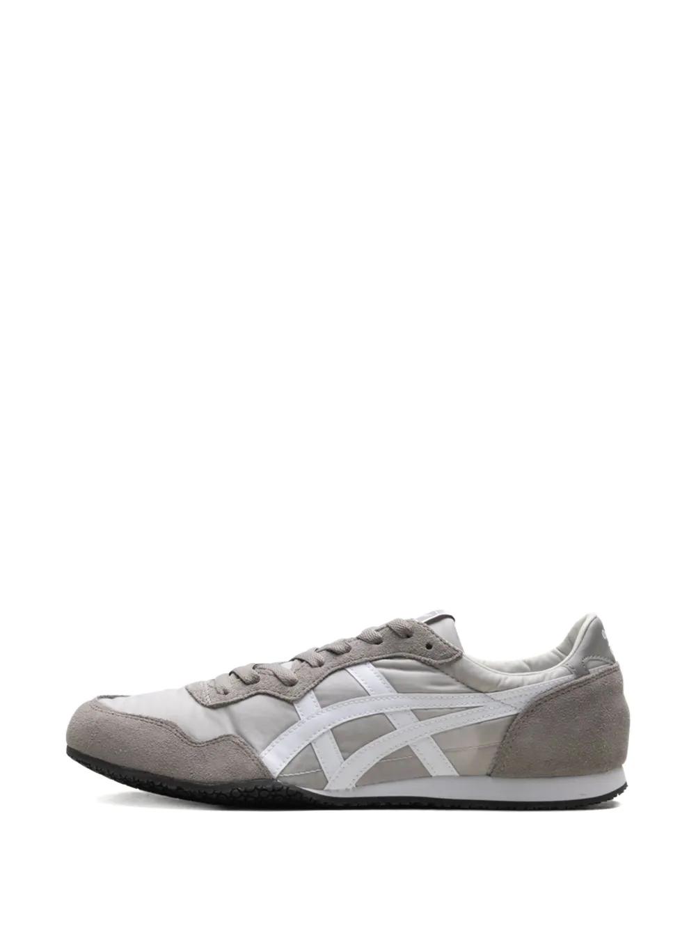 靴 Onitsuka Tiger OYSTER GREYWHITE SERRANO オニツカタイガー Onitsuka Tiger SERRANO （OYSTER GREY/WHITE