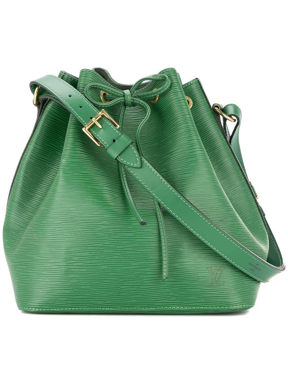 Bolso bombonera Petit Noe Louis Vuitton Pre-Owned de Cuero de color Verde |  Lyst