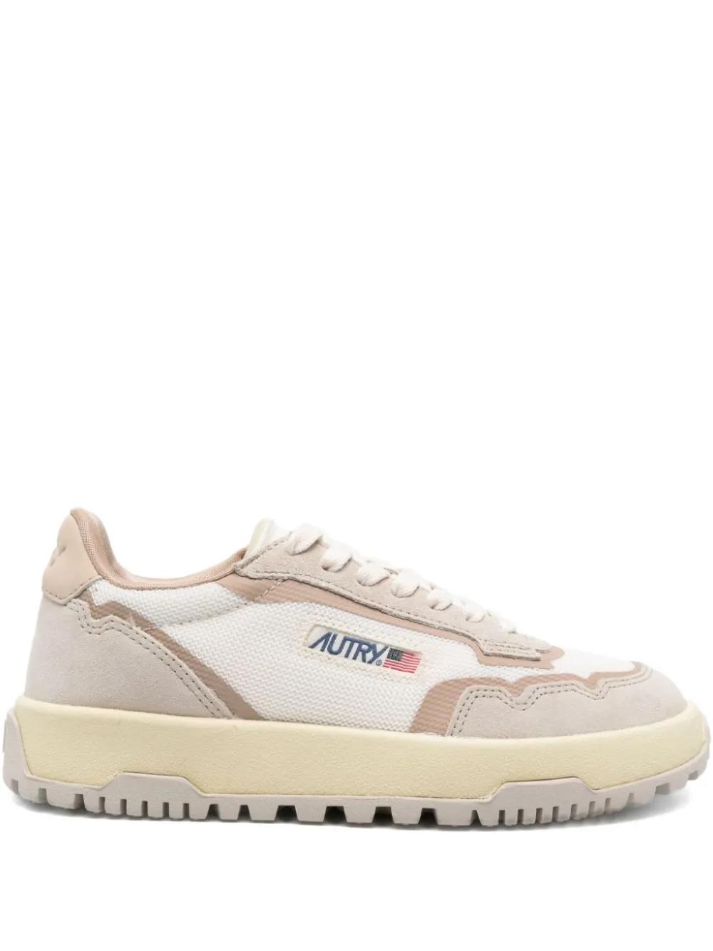 スニーカー AUTRY Men Sneakers White 楽天市場】オートリー AUTRY ／ 【国内正規品】 ／ スムース