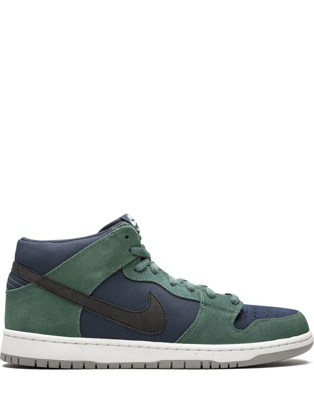 Nike Dunk Mid Pro Sb Sneakers in Green for Men | Lyst