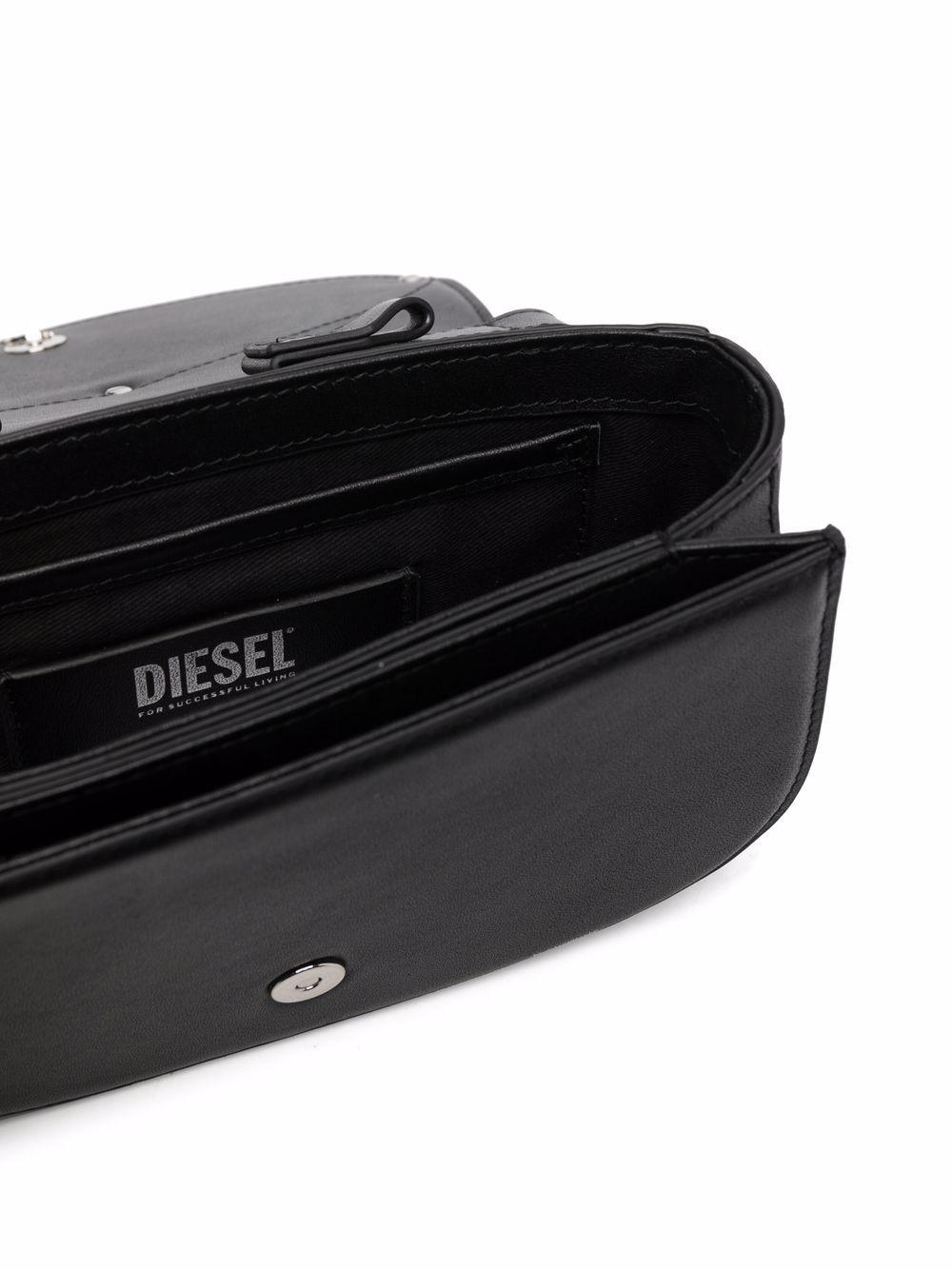 Diesel logo-plaque Shoulder Bag - Farfetch