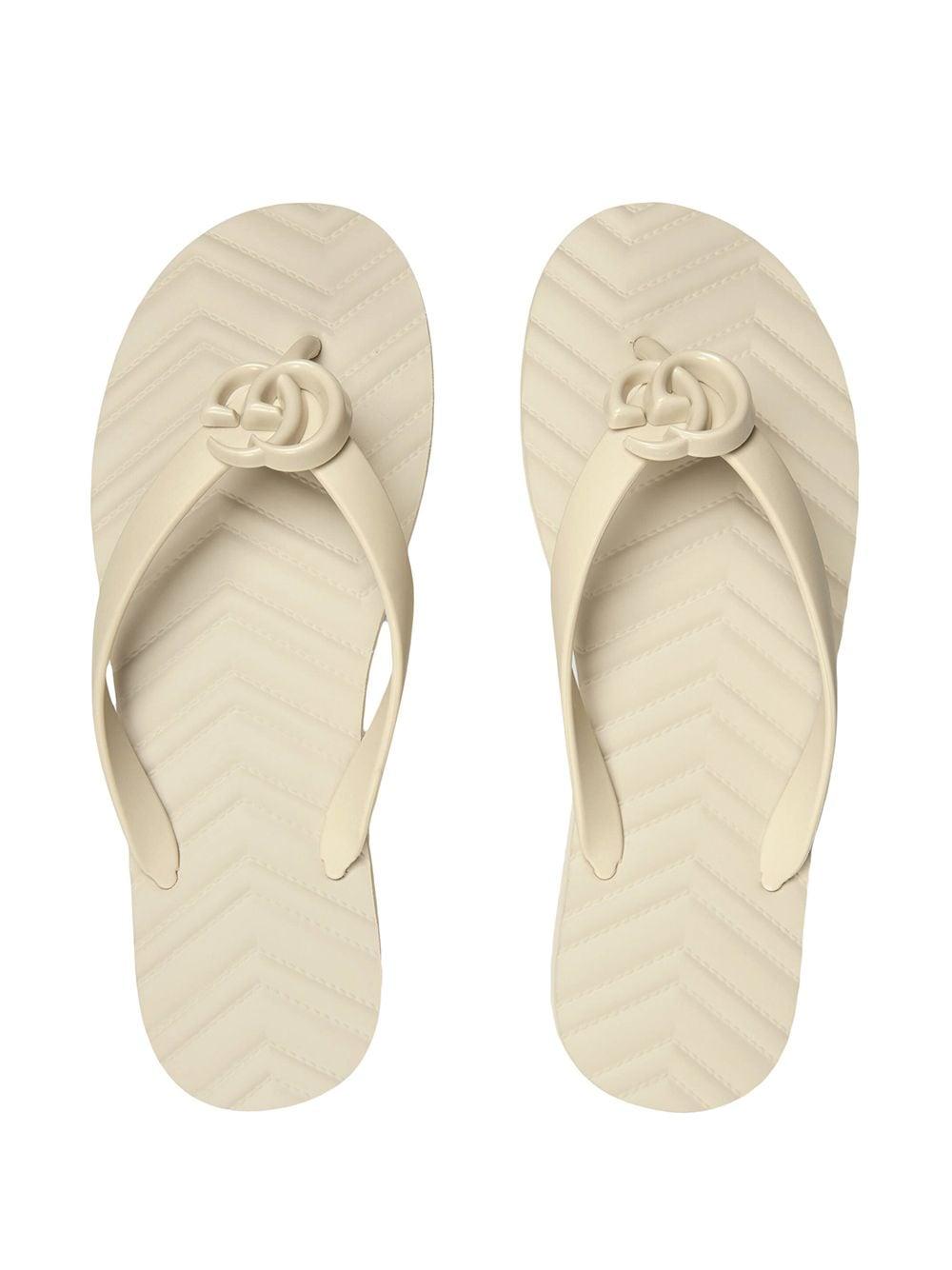 Gucci Chevron Thong Sandals with GG Logo NIB NWT Authentic Gucci GG Chevron Pink Thong Sandals 655463  main image 3