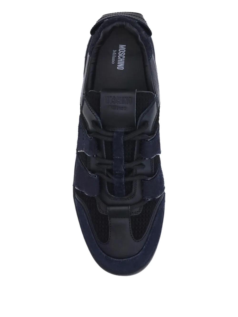 【送料&関税込】Moschino Round Toe Lace-up Sneakers Moschino cheetah-print lace-up Sneakers | Brown | FARFETCH