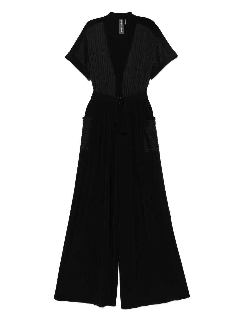【Norma Kamali】ノースリーブ ジャンプスーツ Norma Kamali SLIP ジャンプスーツ - Black | REVOLVE