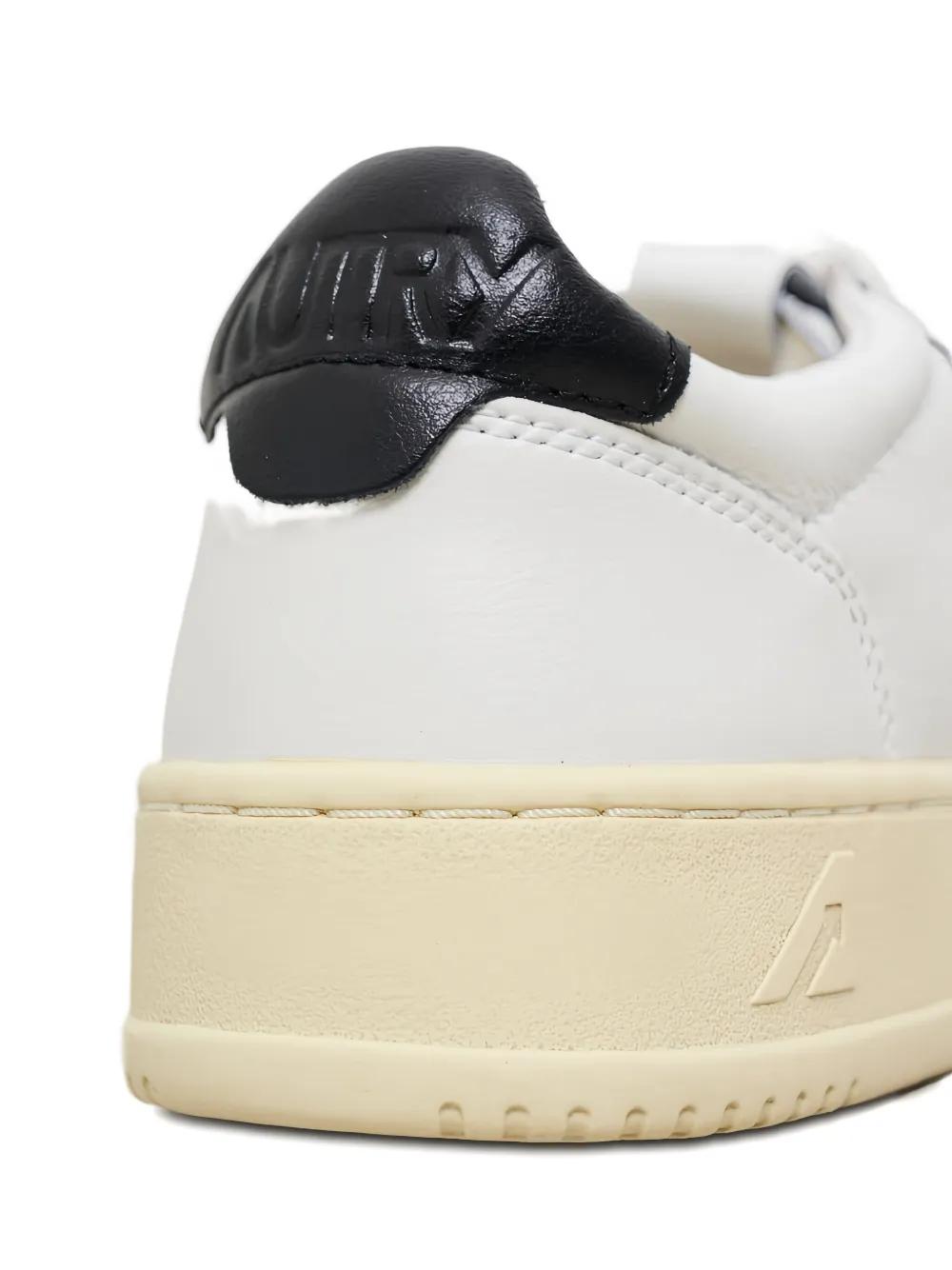 スニーカー AUTRY Women Sneakers ROLWMY06 White Autry Shoes for Women | Online Sale up to 34% off | Lyst