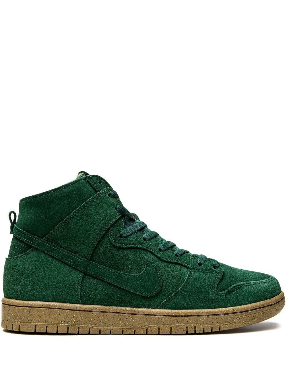 gorge green nike