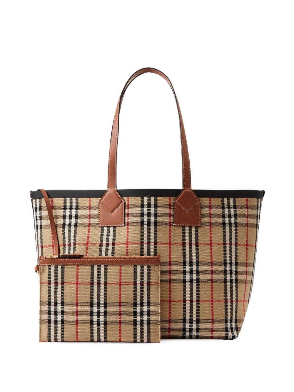 biologisch Opschudding Stal Burberry Medium London Check-pattern Tote Bag in White | Lyst