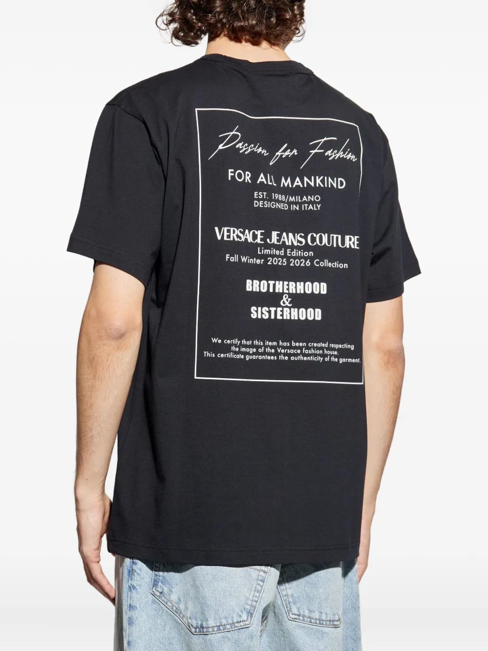 残り僅か!! VERSACE JEANS バロック ロゴ プリント Tシャツ 半袖 VERSACE ヴェルサーチェ キッズ バロック柄 ロゴ Tシャツ 半袖