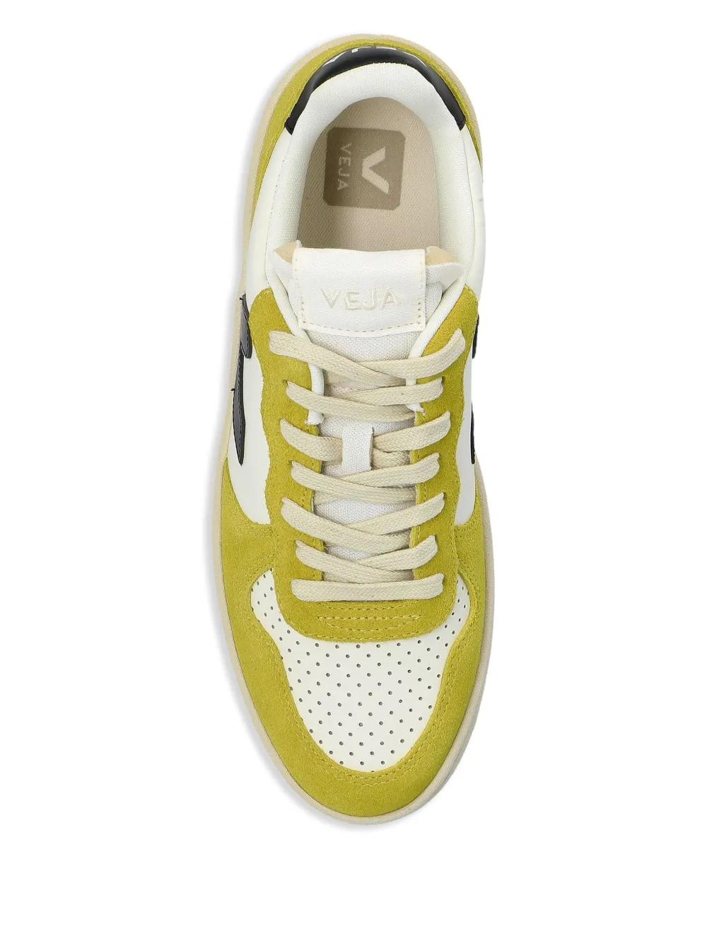 Veja V-10 Sneakers in Yellow Lyst UK